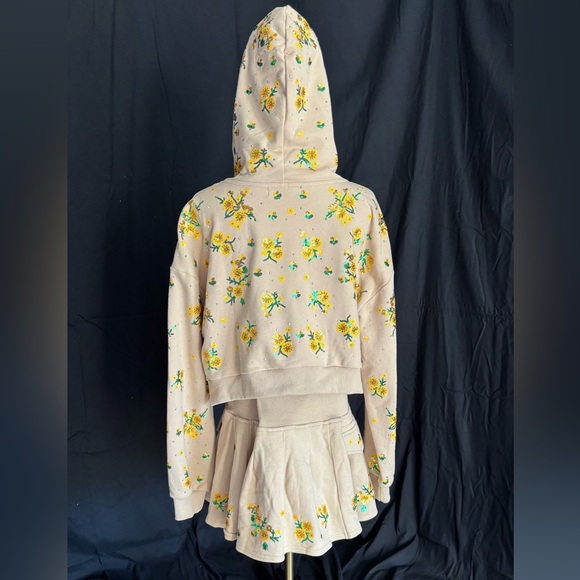 AKIRA Beige Multi Ribbed Jacket and Skirt Set. - Picture 2 of 4